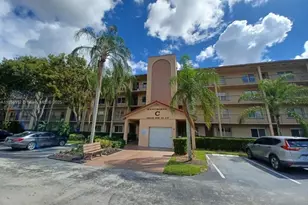 13100 SW 11th Ct, Pembroke Pines, FL 33027 - Photo 1