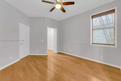 2553 Bay Pointe Dr, Weston, FL 33327 - Photo 26