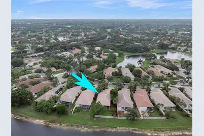 2553 Bay Pointe Dr, Weston, FL 33327 - Photo 46