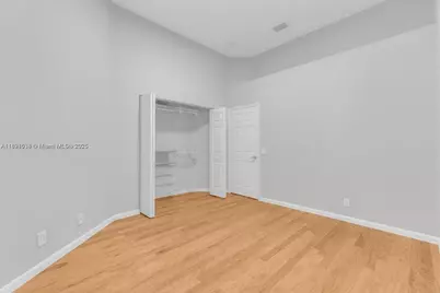 2553 Bay Pointe Dr, Weston, FL 33327 - Photo 14