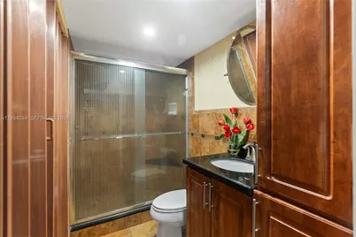 2450 W 67th Pl #13-12, Hialeah, FL 33016 - Photo 10