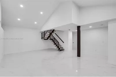 14820 NW 87th Ct, Miami Lakes, FL 33018 - Photo 16