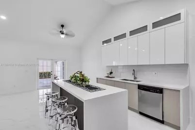 14820 NW 87th Ct, Miami Lakes, FL 33018 - Photo 14