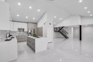 14820 NW 87th Ct, Miami Lakes, FL 33018 - Photo 12