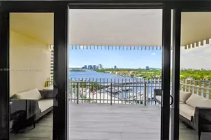 2 Grove Isle Dr, Miami, FL 33133 - Photo 30