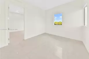 530 SW 11th Ave, Miami, FL 33130 - Photo 12