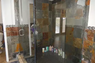 16000 Kilmarnock Dr, Miami Lakes, FL 33014 - Photo 22