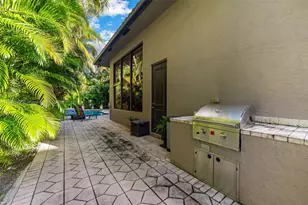 10775 Blue Palm St, Plantation, FL 33324 - Photo 34