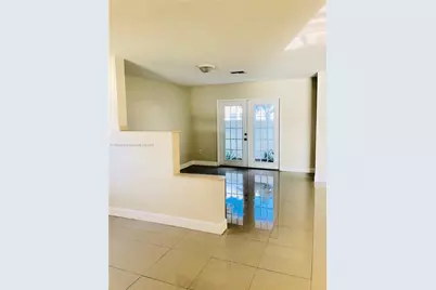 1010 SW 99th Ave #-, Pembroke Pines, FL 33025 - Photo 8