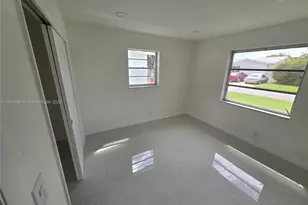 600 SW 8th Pl, Boynton Beach, FL 33426 - Photo 4