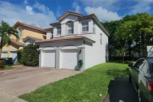 10955 NW 87th Ln, Doral, FL 33178 - Photo 2