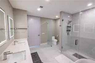 17550 Collins Ave, Sunny Isles Beach, FL 33160 - Photo 30