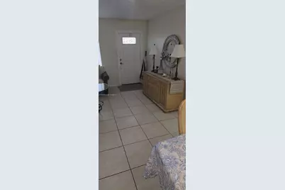 7160 W 10th Ave, Hialeah, FL 33014 - Photo 8