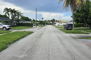 7160 W 10th Ave, Hialeah, FL 33014 - Photo 6