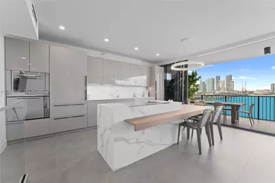 1000 Venetian Way #1006, Miami, FL 33139 - Photo 6