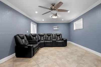1271 NW 87th St, Miami, FL 33147 - Photo 12