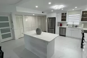 150 S Hollybrook Terrace, Pembroke Pines, FL 33025 - Photo 2