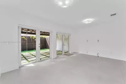 2924 Bridgeport Ave, Miami, FL 33133 - Photo 10