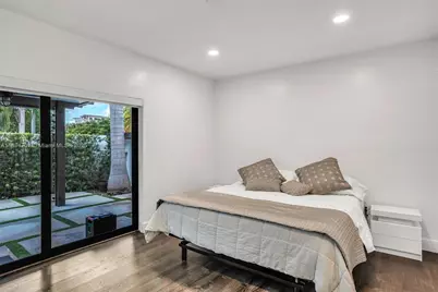 2484 SW 25 St, Miami, FL 33133 - Photo 36