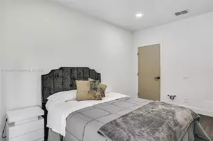 2484 SW 25th St, Miami, FL 33133 - Photo 46