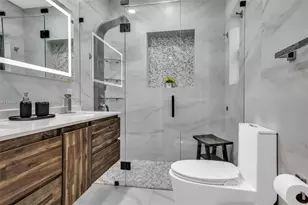 2484 SW 25th St, Miami, FL 33133 - Photo 30