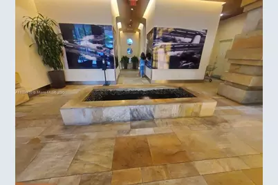 55 SE 6th St #4004, Miami, FL 33131 - Photo 8