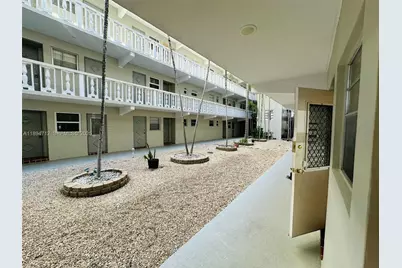 330 SE 2nd St #102H, Hallandale Beach, FL 33009 - Photo 24