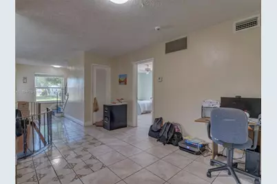 4233 NW 38th Ave, Lauderdale Lakes, FL 33309 - Photo 42