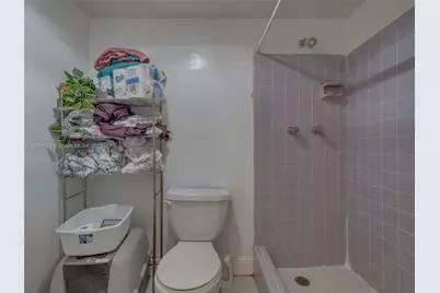 4233 NW 38th Ave, Lauderdale Lakes, FL 33309 - Photo 12