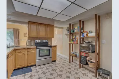 4233 NW 38th Ave, Lauderdale Lakes, FL 33309 - Photo 56