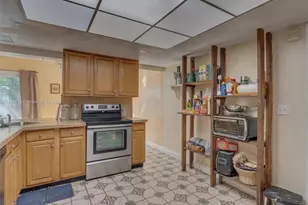 4233 NW 38th Ave, Lauderdale Lakes, FL 33309 - Photo 56