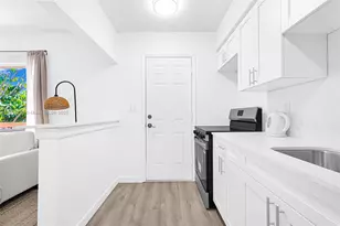 13210 Memorial Hwy, North Miami, FL 33161 - Photo 46