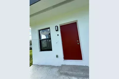 512 NW 2nd Ave #B, Hallandale Beach, FL 33009 - Photo 2