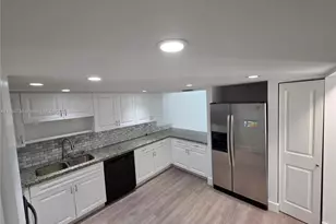 563 NW 98th Ave, Plantation, FL 33324 - Photo 14