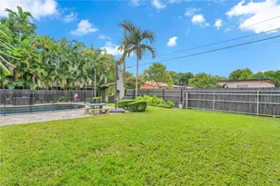 430 Cardinal St, Miami Springs, FL 33166 - Photo 38