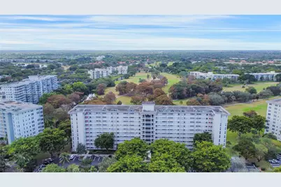 605 Oaks Dr #305, Pompano Beach, FL 33069 - Photo 26