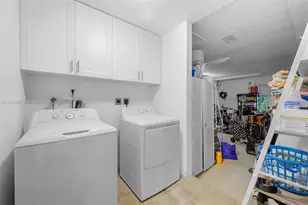 8330 SW 171st St, Palmetto Bay, FL 33157 - Photo 20