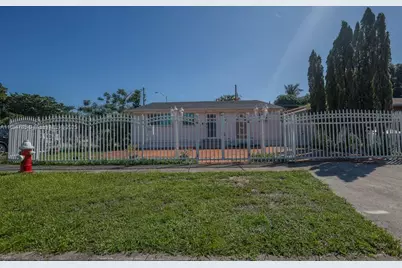 3495 W 2nd Ave, Hialeah, FL 33012 - Photo 4