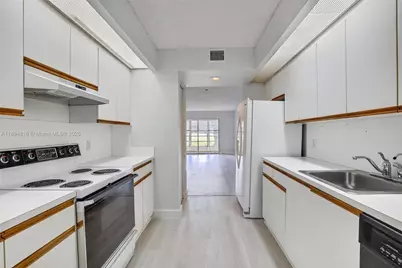701 SW 128th Ave #111F, Pembroke Pines, FL 33027 - Photo 8