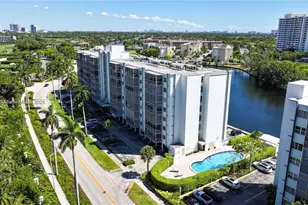 400 Diplomat Pkwy, Hallandale Beach, FL 33009 - Photo 16