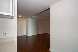 1900 N Bayshore Dr, Miami, FL 33132 - Photo 6