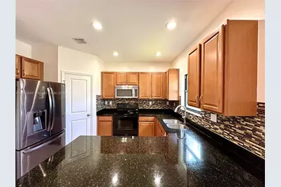 404 NE 194th Ter, Miami, FL 33179 - Photo 2