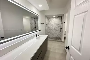 3255 NE 184th St, Aventura, FL 33160 - Photo 4