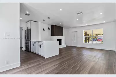 2411 SW 50th Ter, Fort Lauderdale, FL 33317 - Photo 2