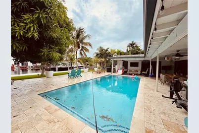 2305 Magnolia Dr #2305, North Miami, FL 33181 - Photo 2