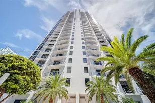 1060 Brickell Ave, Miami, FL 33131 - Photo 30
