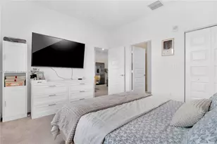 7819 NW 104th Ave, Doral, FL 33178 - Photo 8