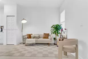 7819 NW 104th Ave, Doral, FL 33178 - Photo 4