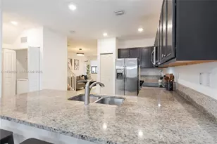 25128 SW 113th Pl, Homestead, FL 33032 - Photo 8