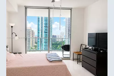 300 S Biscayne Blvd #T-1908, Miami, FL 33131 - Photo 6